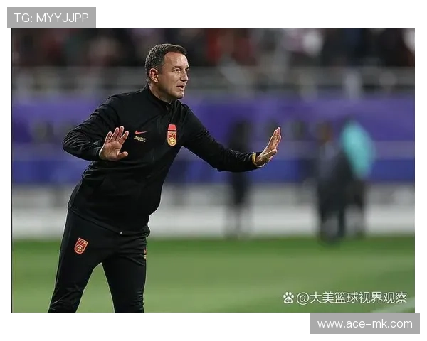 中国队亚洲杯小组赛出局,球迷热议未来出路 中国队亚洲杯小组赛出局,球迷热议未来出路